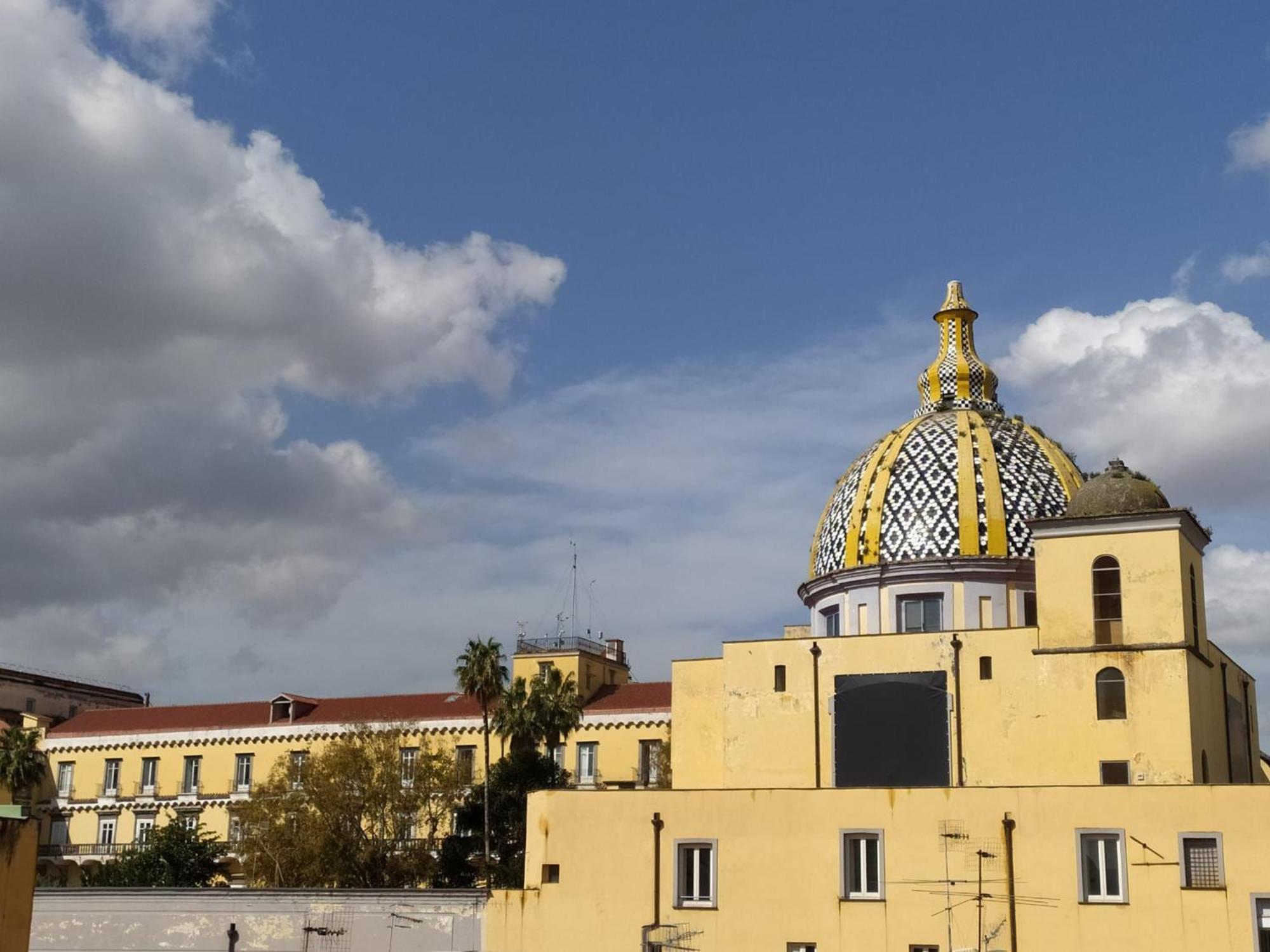 Downtown Umberto 74 Apartment Napoli Bagian luar foto