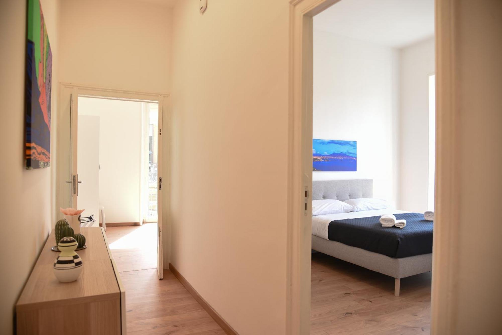 Downtown Umberto 74 Apartment Napoli Bagian luar foto