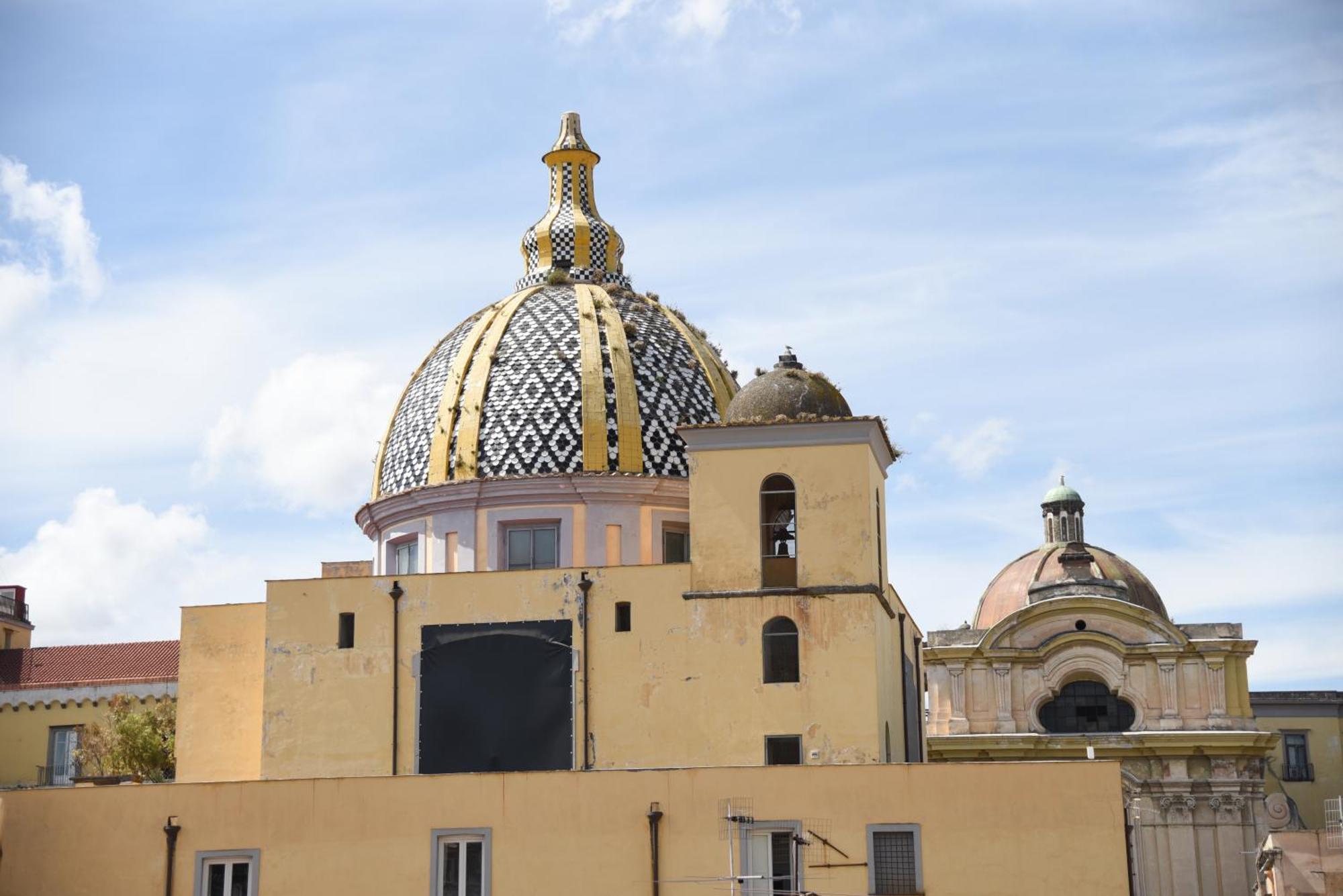Downtown Umberto 74 Apartment Napoli Bagian luar foto