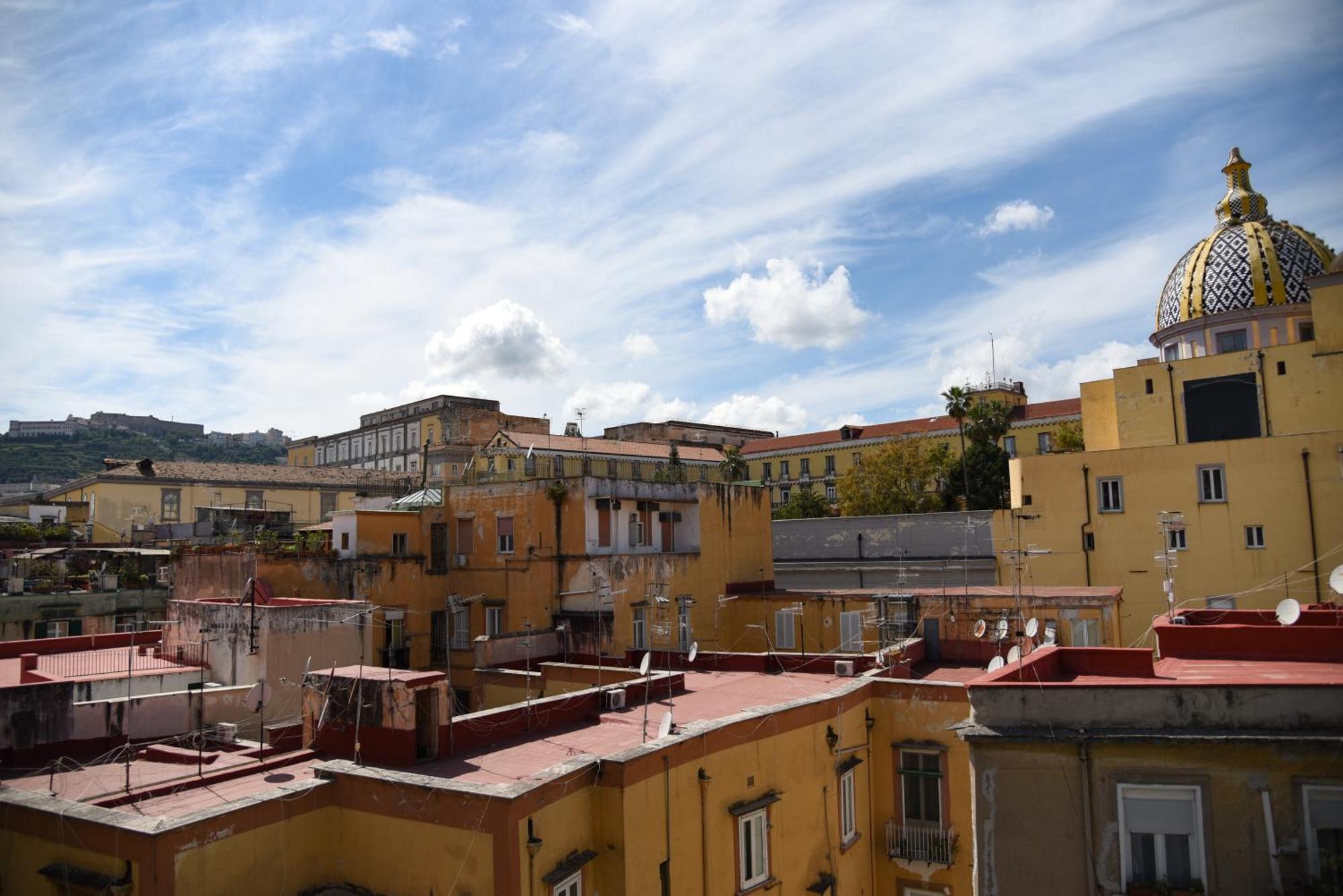 Downtown Umberto 74 Apartment Napoli Bagian luar foto