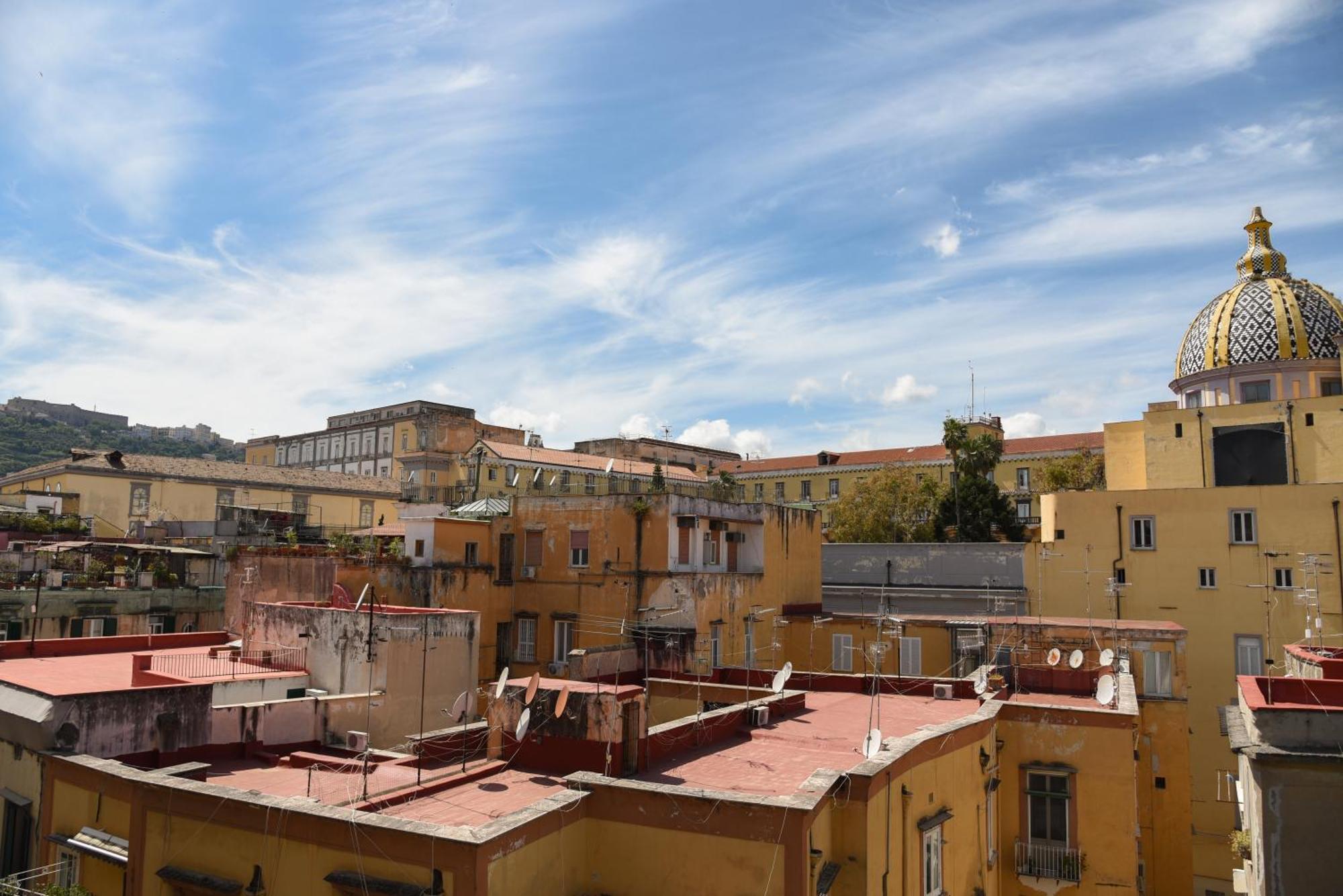 Downtown Umberto 74 Apartment Napoli Bagian luar foto